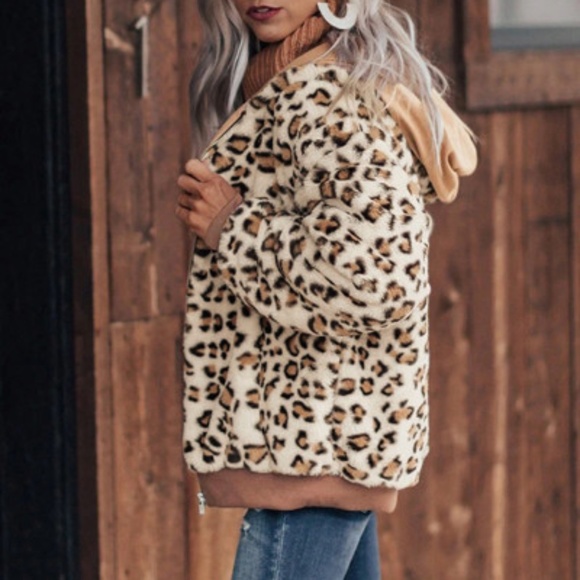 Last One💝11/26 Khaki Cozy Plush Leopard Jacket sz small 20" bust flat - Picture 4 of 8